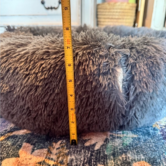 Cozy Fuzzy Gray Dog Bed - Picture 6 of 6